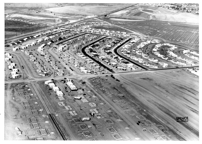Van Nuys, CA - Kaiser Community - Located between Sherman Way and Victory Blvd.
