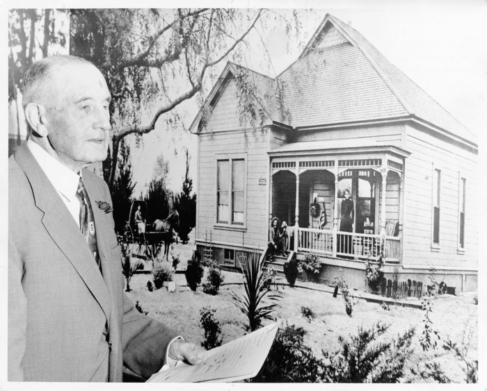 Fred Weddington in front of Weddington home