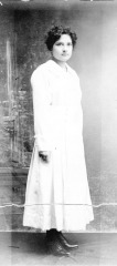 Lillian Easton MacDonald, mother - Margaret Ruiz Easton, residence - 1100 Hewitt St, San Fernando, born ca. 1898