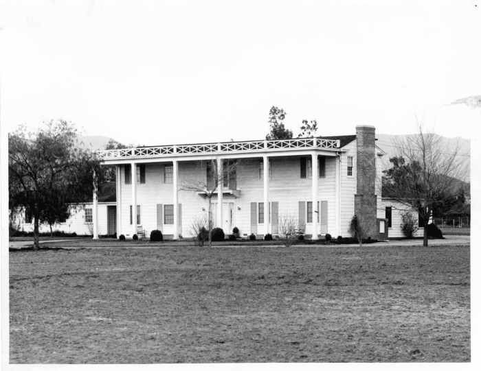 Pacoima, CA - Architecture-American Colonial - American Colonial style of architecture in construction detail