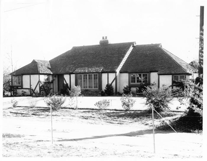 North Hollywood, CA - Architecture-English Cottage style - This home shows a strong influence of English Cottage style of architecture which is carried out in construction detail