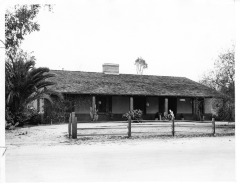 Toluca Lake, CA - Architecture California-Mexican - Detail strengthens feeling of Mexican influence and early California atmosphere. Ranch house was built in 1937