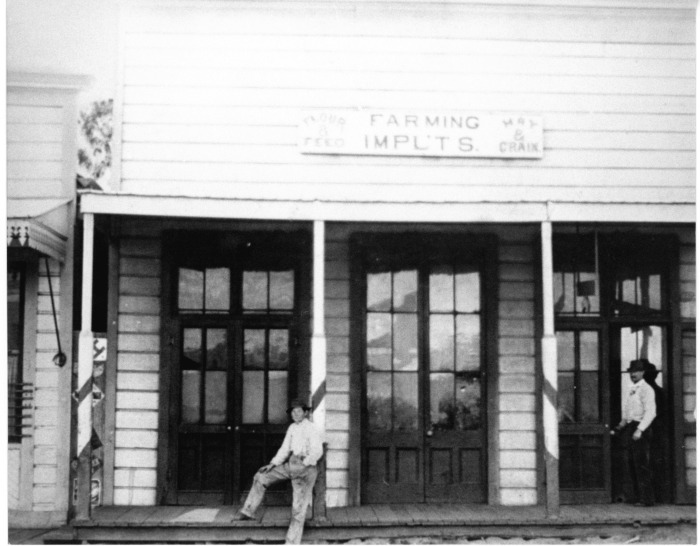 San Fernando, CA - Store on San Fernando Road. People are not identified