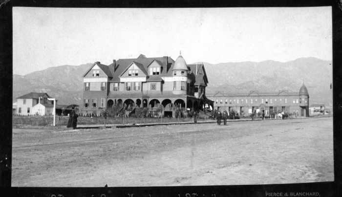 Burbank, CA - Burbank Villa on Olive St.